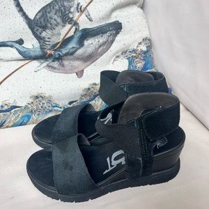 OTBT Sandals size 8